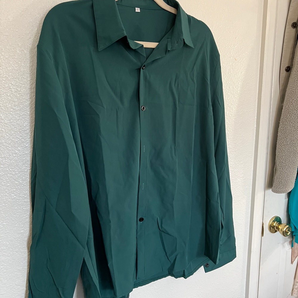 Men's Green Button-Up shirt